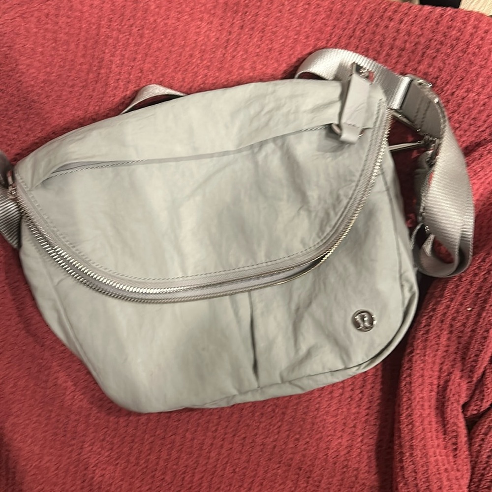 Lululemon all night festival bag